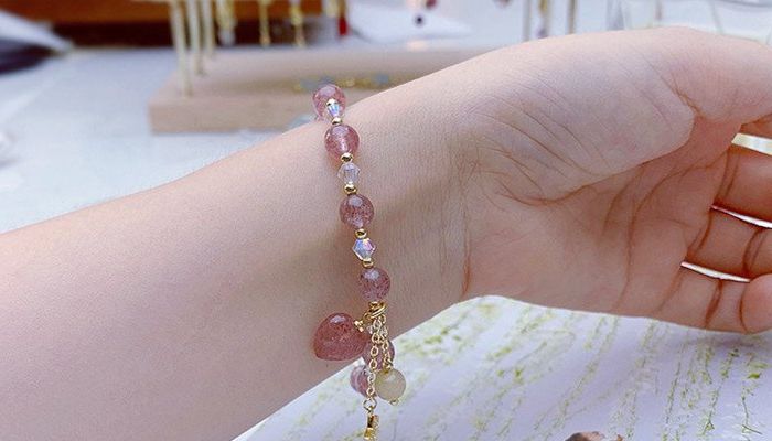 9 удивительных преимуществ ношения хрустальных браслетов
