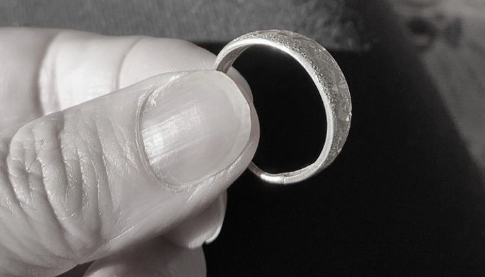 Носить украшения мертвецов — к несчастью? (Ювелирные суеверия)