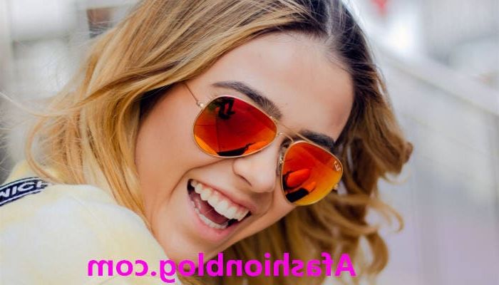 Ношение солнцезащитных очков делает вас более уверенным?