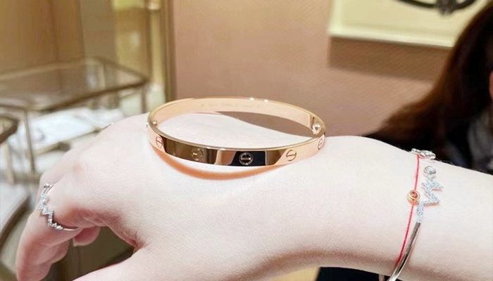 Что означает браслет Cartier Love? - Подробный ответ