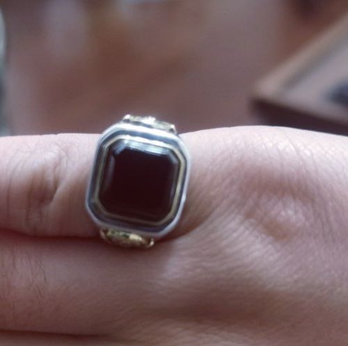 На каком пальце носить перстень?