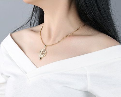 2. Массивные ожерелья из золотых цепочек