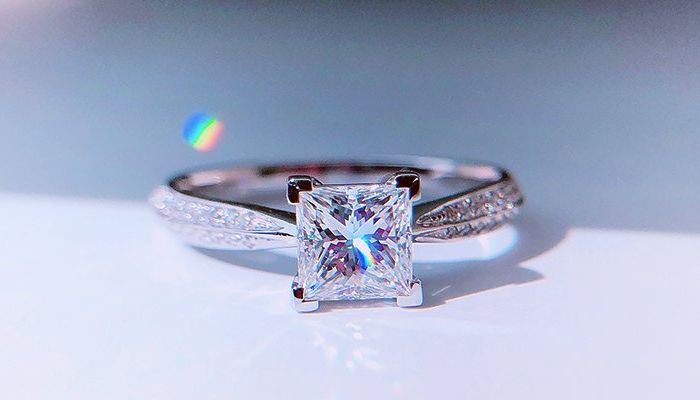 Какие бриллианты имеют серийные номера?