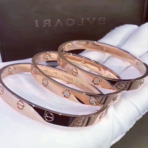 Советы по защите или хранению браслета Cartier Love во время принятия душа
