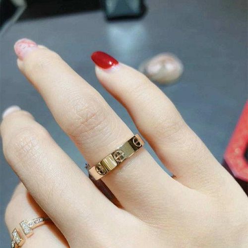 Какое любовное кольцо Cartier самое популярное? Почему?
