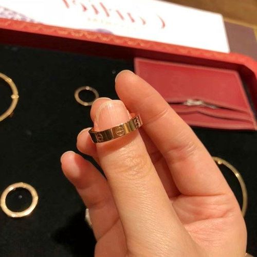 История любовного кольца Cartier