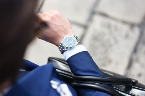Does Wearing a Watch Still Make You More Attractive in 2022?