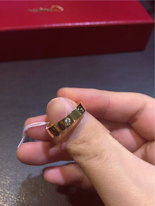 О помолвочных кольцах Cartier