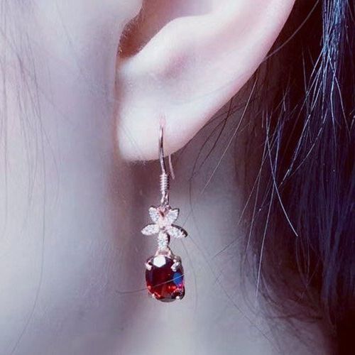 Стоит ли носить серьги каждый день?