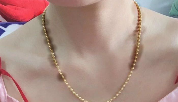 Оставляют ли настоящие золотые украшения черный след на шее?