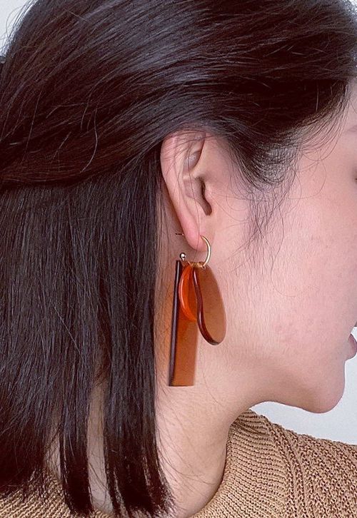 Акриловые украшения гипоаллергенны?