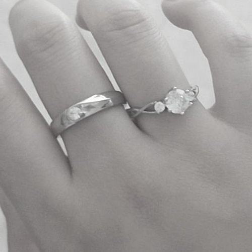 What Finger Does A Wedding Ring Go On?(Detailed Guide)