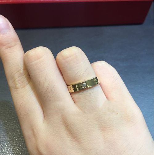О помолвочных кольцах Cartier