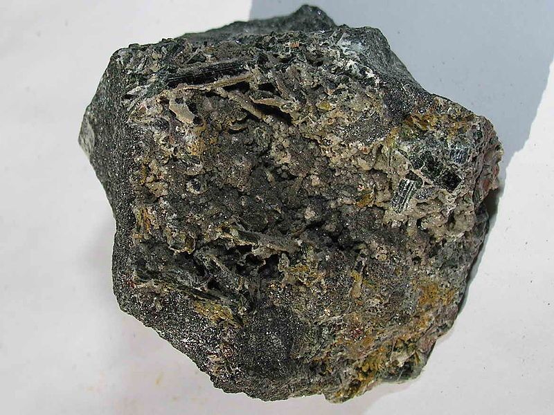 Минерал серый гематит
